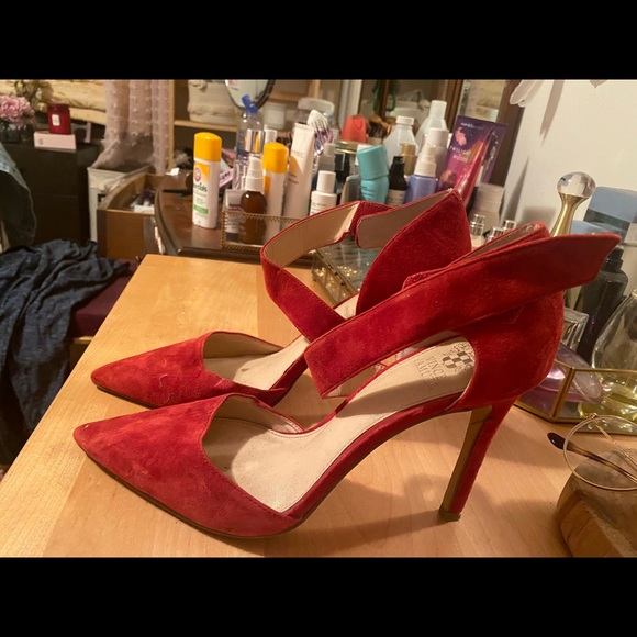 Vince Camuto 'Carlotte' Pointy Toe Pump red size 8 - Picture 7 of 7